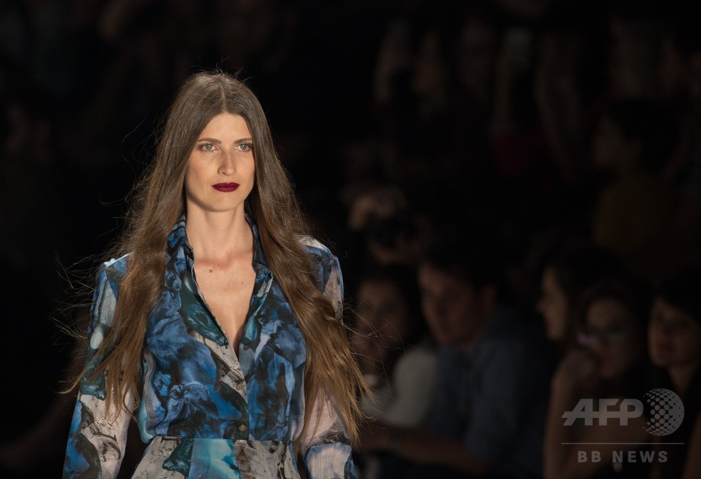 ドナテラ・ヴェルサーチもコレクション発表、「サンパウロ・ファッション・ウィーク」開催