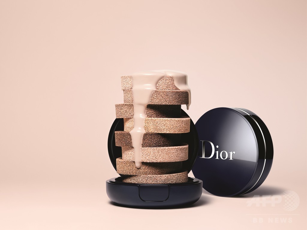 「ディオール」初！ ロングラスティングなクッションファンデ