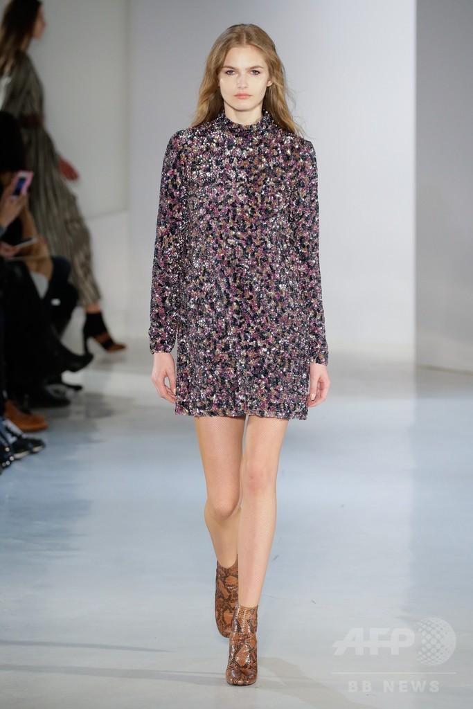 セクシー＆ロックなパーティスタイル、「ジル・スチュアート」15/16年秋冬