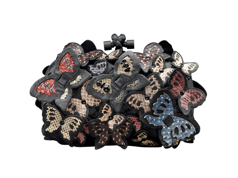 「ボッテガ・ヴェネタ」アイコンバッグを300種類展示　仏サントロペ