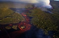 エクアドル・ガラパゴス諸島イサベラ島のウォルフ火山から流れ出る溶岩を捉えた航空写真。ガラパゴス国立公園提供（2022年1月7日撮影）。(c)AFP PHOTO / GALAPAGOS NATIONAL PARK / WILSON CABRERA
