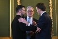 英ロンドンで会談するウクライナのウォロディミル・ゼレンスキー大統領、キア・スターマー英首相、エマニュエル・マクロン仏大統領（2025年3月2日撮影）。（c）JUSTIN TALLIS / POOL / AFP