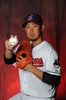 米大リーグ（MLB）のクリーブランド・インディアンス（Cleveland Indians）は19日、キャンプ地のアリゾナ（Arizona）州グッドイヤー（Goodyear）でメディア向けのフォトデーを開催した。

ポーズをとる松坂大輔（Daisuke Matsuzaka、2013年2月19日撮影）。(c)AFP/Getty Images/Rich Pilling