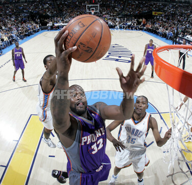 サンズ シャックの活躍でサンダーを下す 写真10枚 国際ニュース：AFPBB