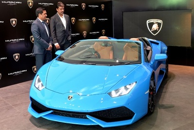 大富豪の租税回避、取り締まりを強化 インド