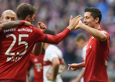 バイエルン、シュツットガルトに大勝で勝ち点伸ばす