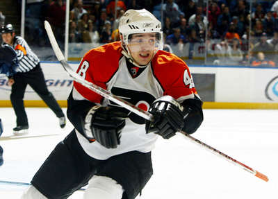 フライヤーズ SOの末アイランダーズに勝利