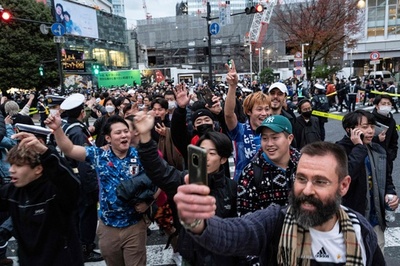 スペイン撃破で決勝T進出、歓喜に沸く渋谷 カタールW杯