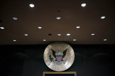 パイロットの「自分撮り」で小型機墜落か、米NTSB