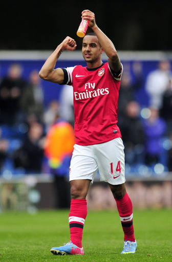 アーセナル、ウォルコットの開始20秒弾でQPRに勝利