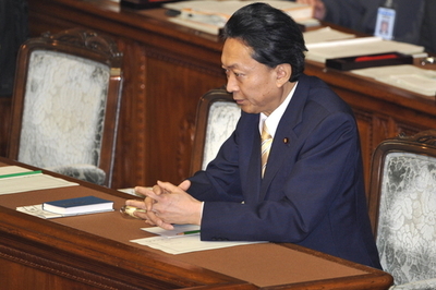 内閣支持率40％台前半に、読売・朝日2紙調査