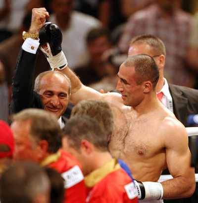 エイブラハム IBFミドル級で4度目のタイトル防衛に成功