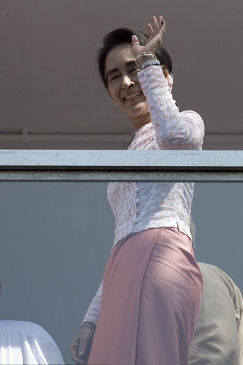 スー・チー氏が再選、軍に協議呼び掛け ミャンマー