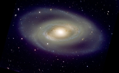 銀河の巨大化、星間ガスの降着でも 研究成果