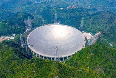 中国の「天眼」、初の持続的に活発な高速電波バーストを発見