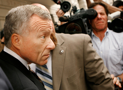 米民主党員、大統領のリビー受刑者減刑を非難