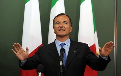 カダフィ政権は「終わった」、イタリア外相