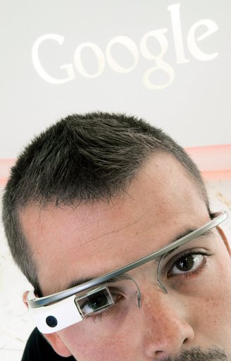 グーグル・グラス着け運転の米女性、交通違反取り消しに