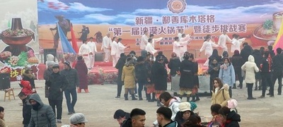 真冬の砂漠で火鍋を召し上がれ、新疆・トルファンで初イベント