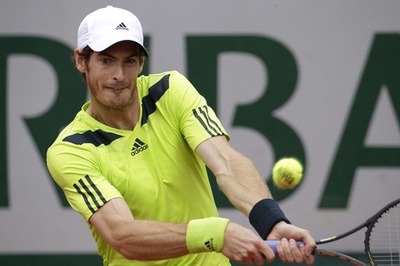 死闘制したマレー、3回戦を突破 全仏オープン