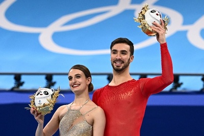パパダキス/シゼロン組が初の五輪金 アイスダンス、世界最高点更新