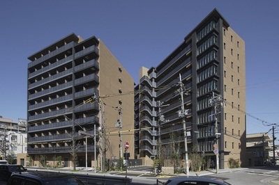コスモスイニシアの分譲マンションと学生マンションが連携<br />『イニシア南茨木』『コスモグラシア南茨木』初の合同防災イベントを開催<br />防災マニュアルを作成・配布し、災害時に備えたコミュニティ形成を推進