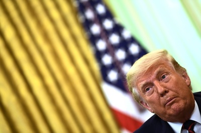 トランプ氏、米兵墓地の訪問時間に芸術鑑賞 報道