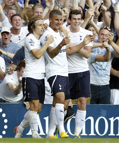 トッテナムがアーセナルとのダービーに勝利、チェルシーは圧勝