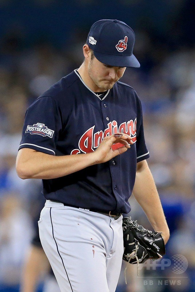 インディアンスがシリーズ3連勝、ワールドシリーズ進出に王手