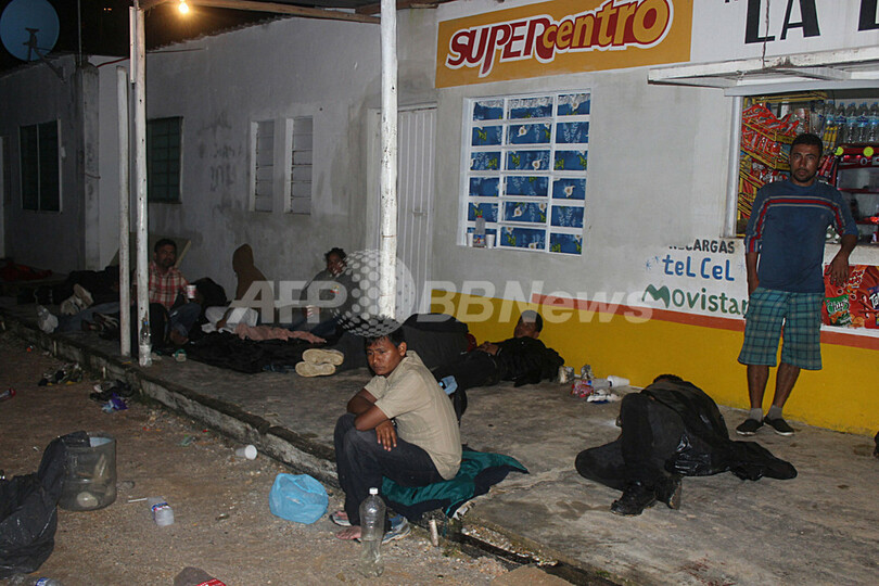 米国に向かう移民が乗った貨物列車が脱線、6人死亡 メキシコ