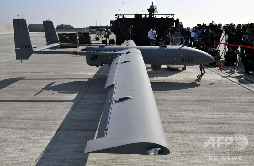 台湾、独自開発の無人偵察機を初公開 中国との緊張高まる中