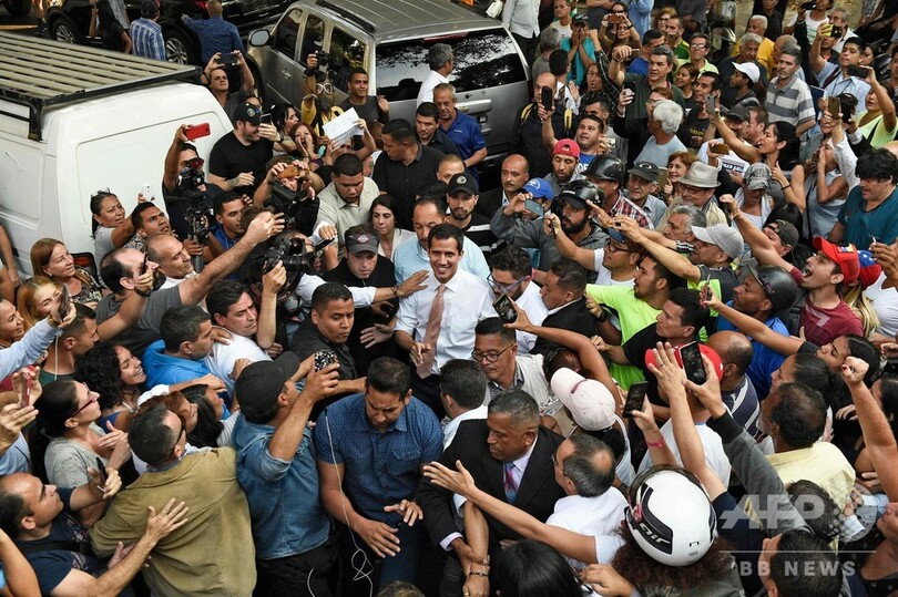 ベネズエラ、野党指導者グアイド氏の議員特権剥奪へ 最高裁が指示