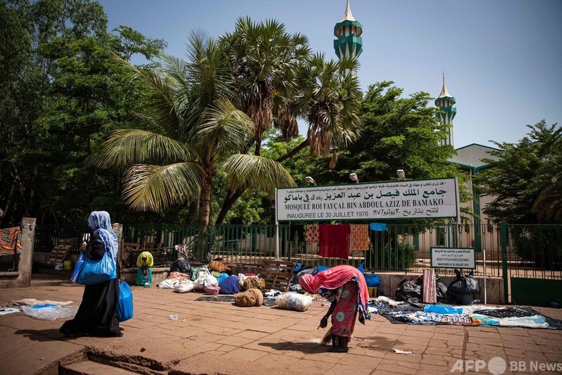 マリで首脳暗殺未遂 クーデター主導した暫定大統領