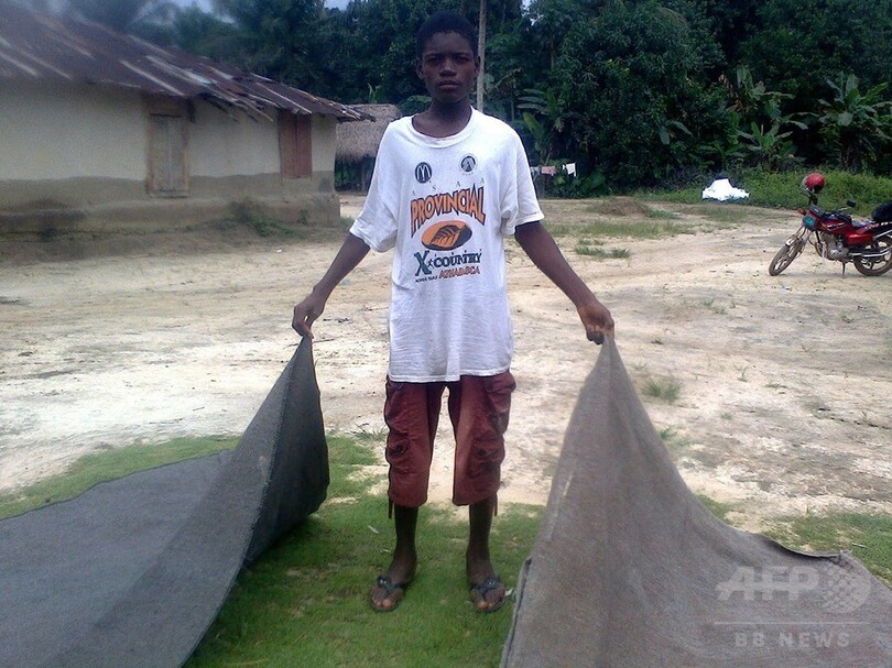 見捨てられた一家の死、恐怖が生む差別 エボラの悲劇 リベリア