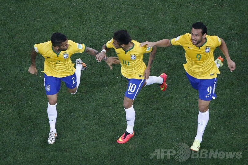 ブラジルが開幕戦でクロアチア下す、ネイマールが2得点