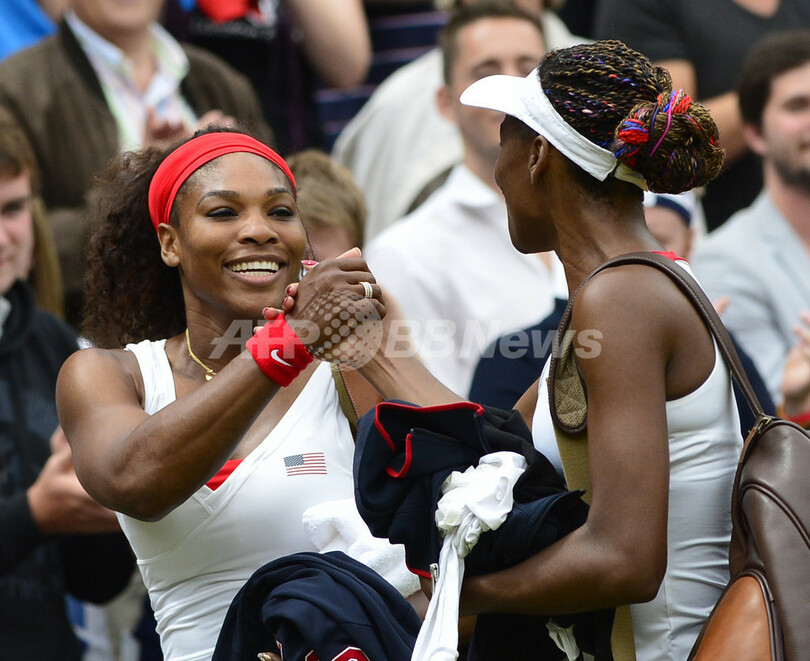 ウィリアムス姉妹が女子ダブルスを制す、通算4個目の五輪金メダル