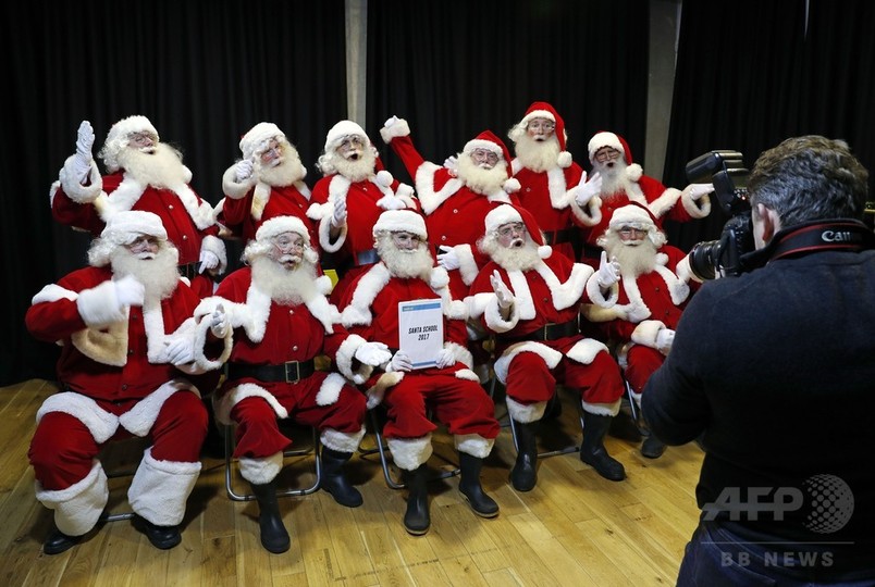 サンタ学校 クリスマスシーズン前に最後の追い込み 英ロンドン 写真7枚 国際ニュース Afpbb News