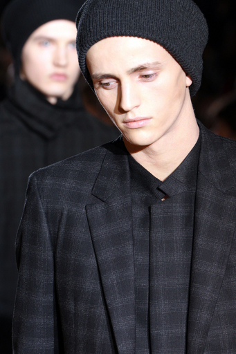 10/11年秋冬パリ・メンズコレクション＞クリス ヴァン アッシュ、新作