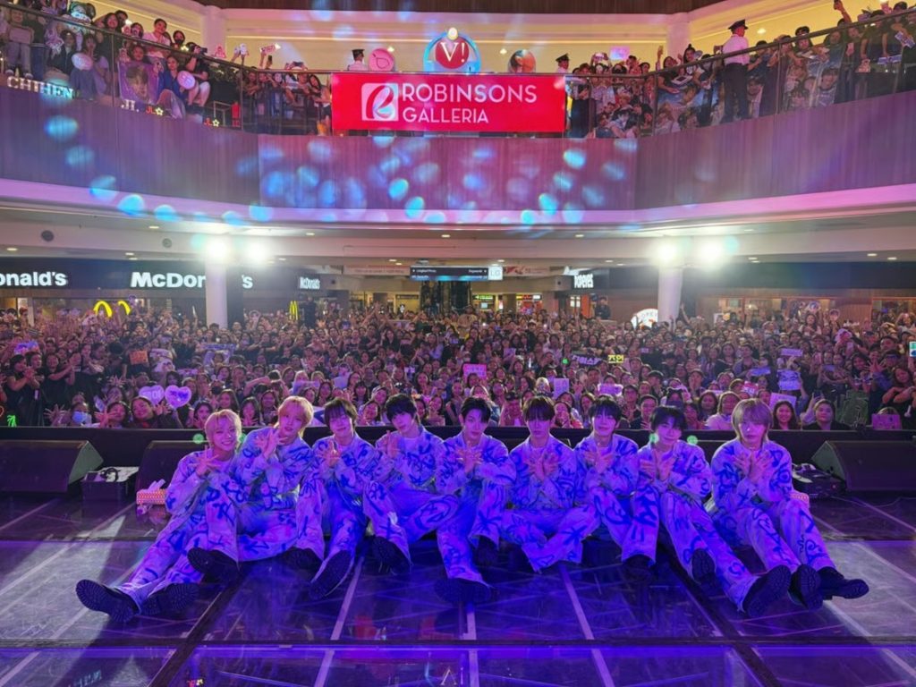 AHOF、フィリピンで熱烈な歓迎 写真枚 国際ニュース：AFPBB News