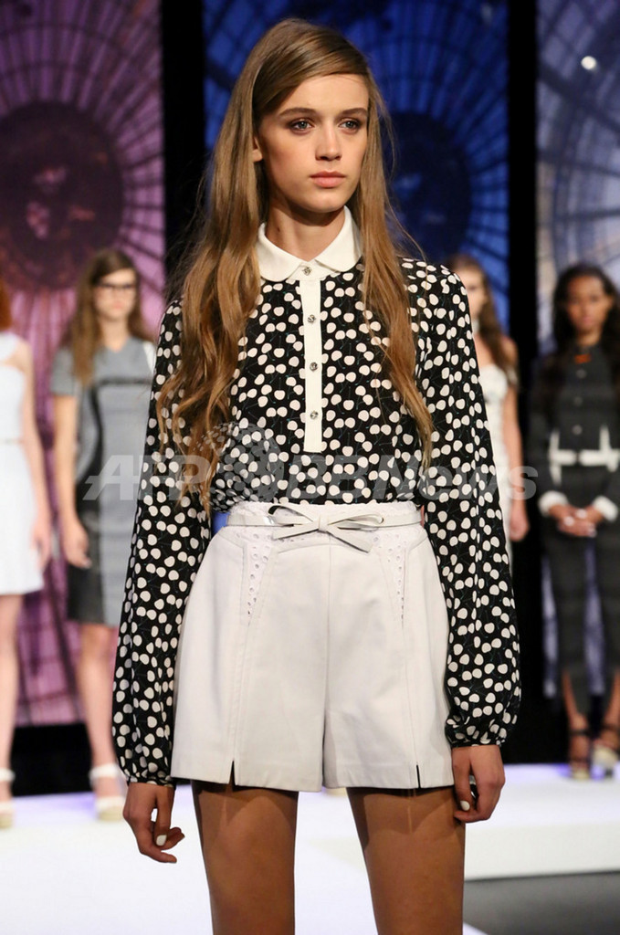 ＜14年春夏NYコレクション＞シャーロット ロンソン