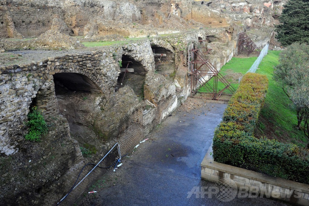 ポンペイ遺跡で崩落、投資家に支援を要請 伊首相