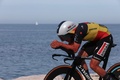 自転車ロードレース、ジロ・デ・イタリア、第1ステージ個人タイムトライアル（フォッサセジアマリーナ～オルトーナ、19.6キロ）に臨むスーダル・クイックステップのレムコ・エベネプール（2023年5月6日撮影）。(c)Luca Bettini / AFP