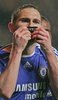 延長前半8分にPKを決めて喪章にキスをするチェルシーのフランク・ランパード（%%Frank Lampard%%）。（2008年4月30日撮影）(c)AFP/CARL DE SOUZA