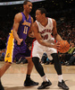 13-14NBA、トロント・ラプターズ（Toronto Raptors）対ロサンゼルス・レイカーズ（Los Angeles Lakers）。パスコースを探すトロント・ラプターズのデマー・デローザン（DeMar DeRozan、2014年1月19日撮影）。(c)AFP/Getty Images/NBAE/Ron Turenne