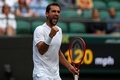 テニス、ウィンブルドン選手権、男子シングルス3回戦。ガッツポーズを見せるマリン・チリッチ（2021年7月3日撮影）。(c)Adrian DENNIS / AFP