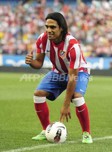 アトレティコ・マドリード ファルカオの入団発表 写真9枚 国際ニュース