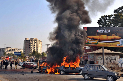 パキスタン主要2都市で爆弾攻撃、少なくとも46人死亡