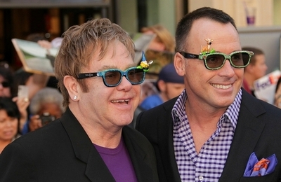 エルトン・ジョンさんの子ども、ゴッドマザーはレディー・ガガ