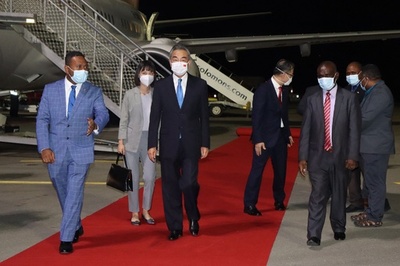 ソロモン諸島に基地建設の「意図ない」 中国外相