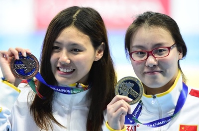 中国の傅園慧が女子50m背泳ぎで悲願の金、第16回世界水泳